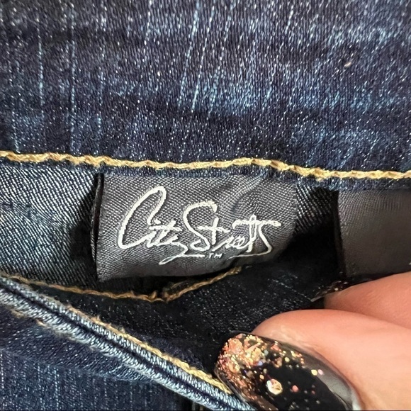 City Streets Dark Wash Booty Shorts - Picture 5 of 7